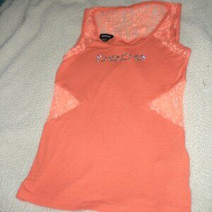 BEBE Awesome lace accent tee SZ: L/G